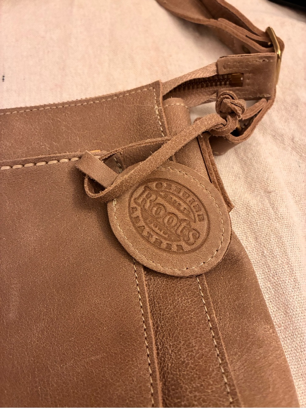 Roots Riverside Saddle Tribe Purse - Picture 6 of 10